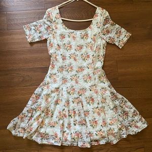 Floral Lace Summer Dress 🌸